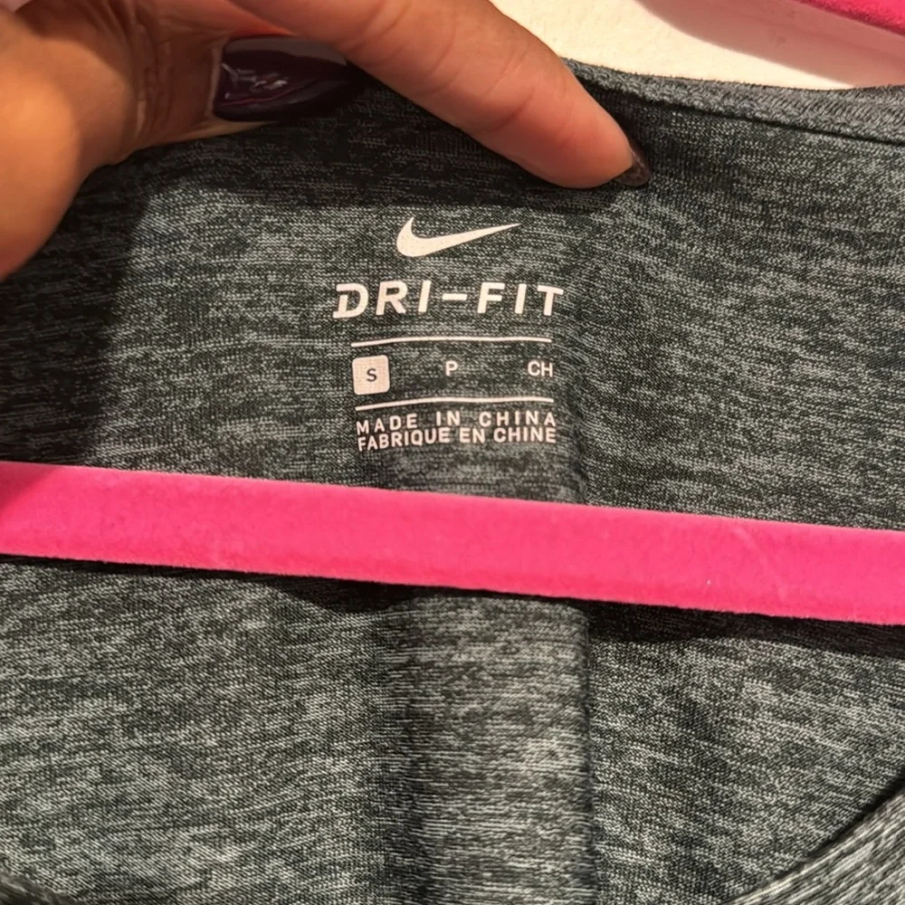 NIKE DRI-FIT TOP - Picture 6 of 6